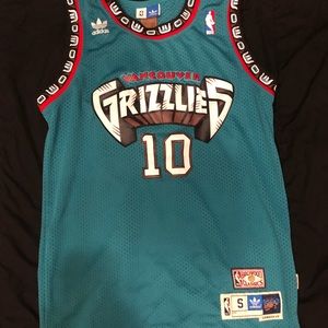 Mike Bibby Grizzlies Adidas jersey Sz. 36 (Small)